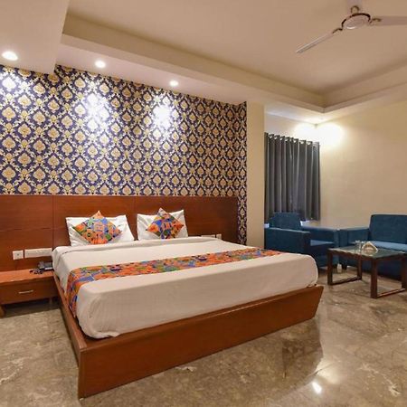 Wind Palace Hotel Jaipur Buitenkant foto