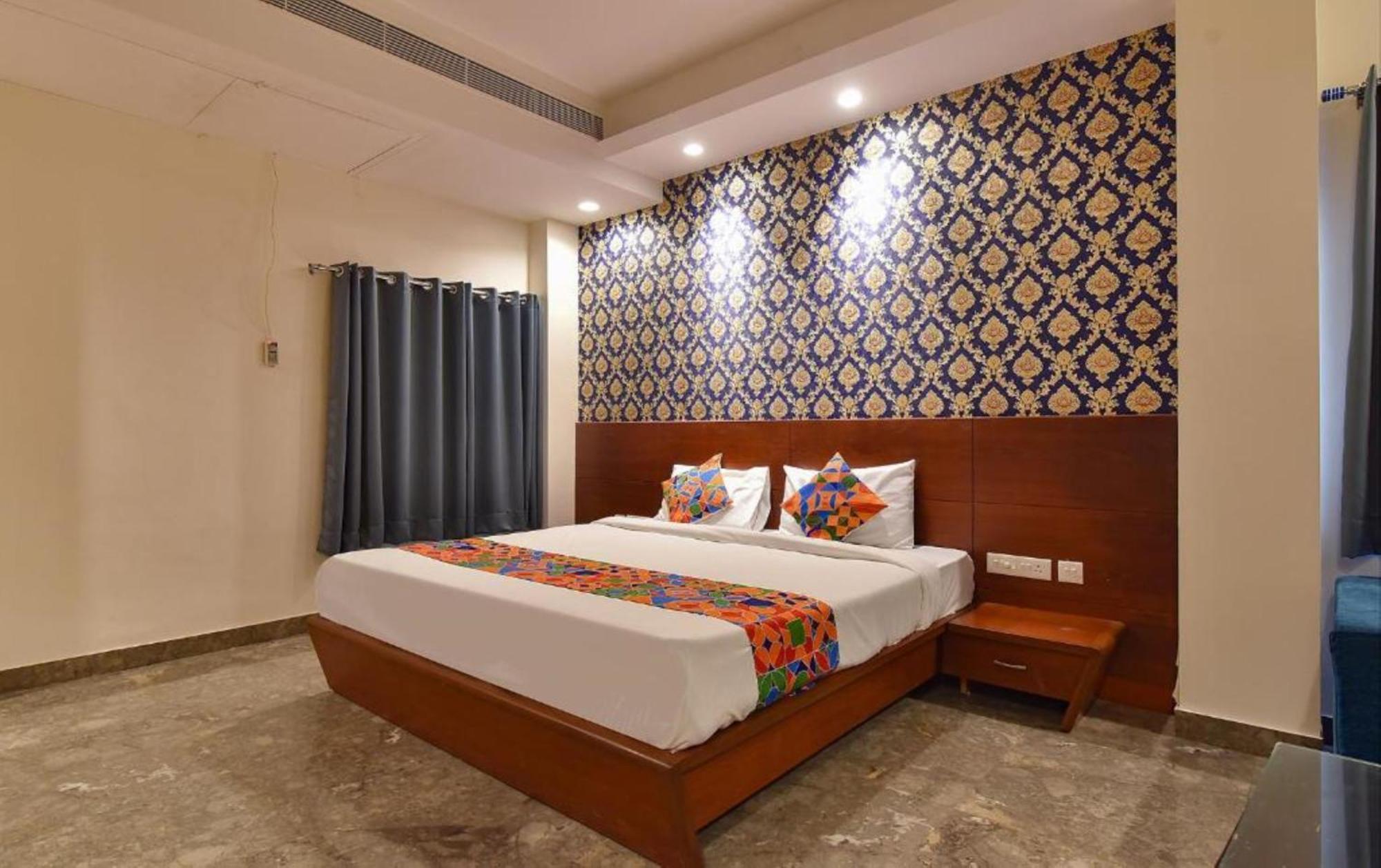 Wind Palace Hotel Jaipur Buitenkant foto