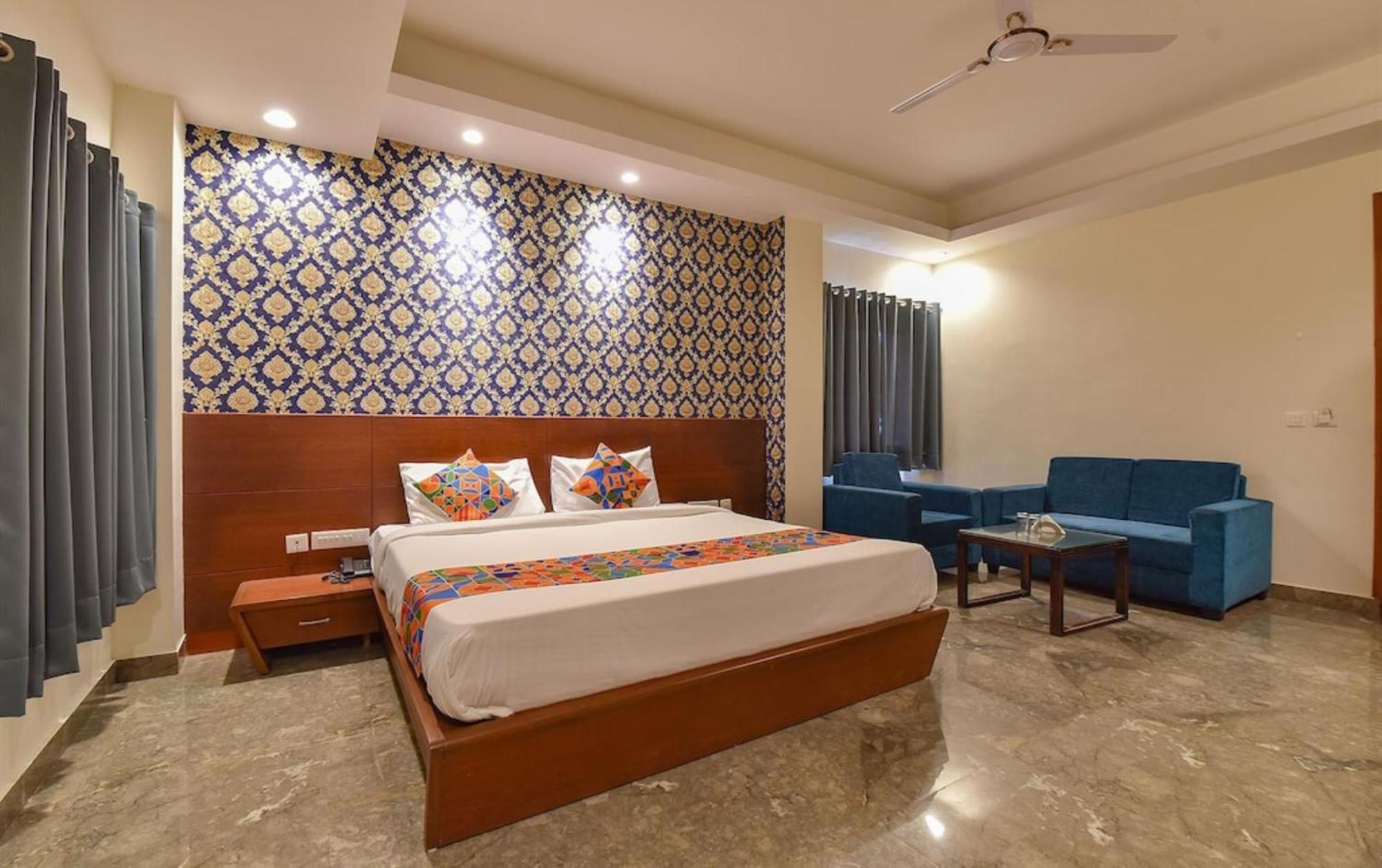 Wind Palace Hotel Jaipur Buitenkant foto