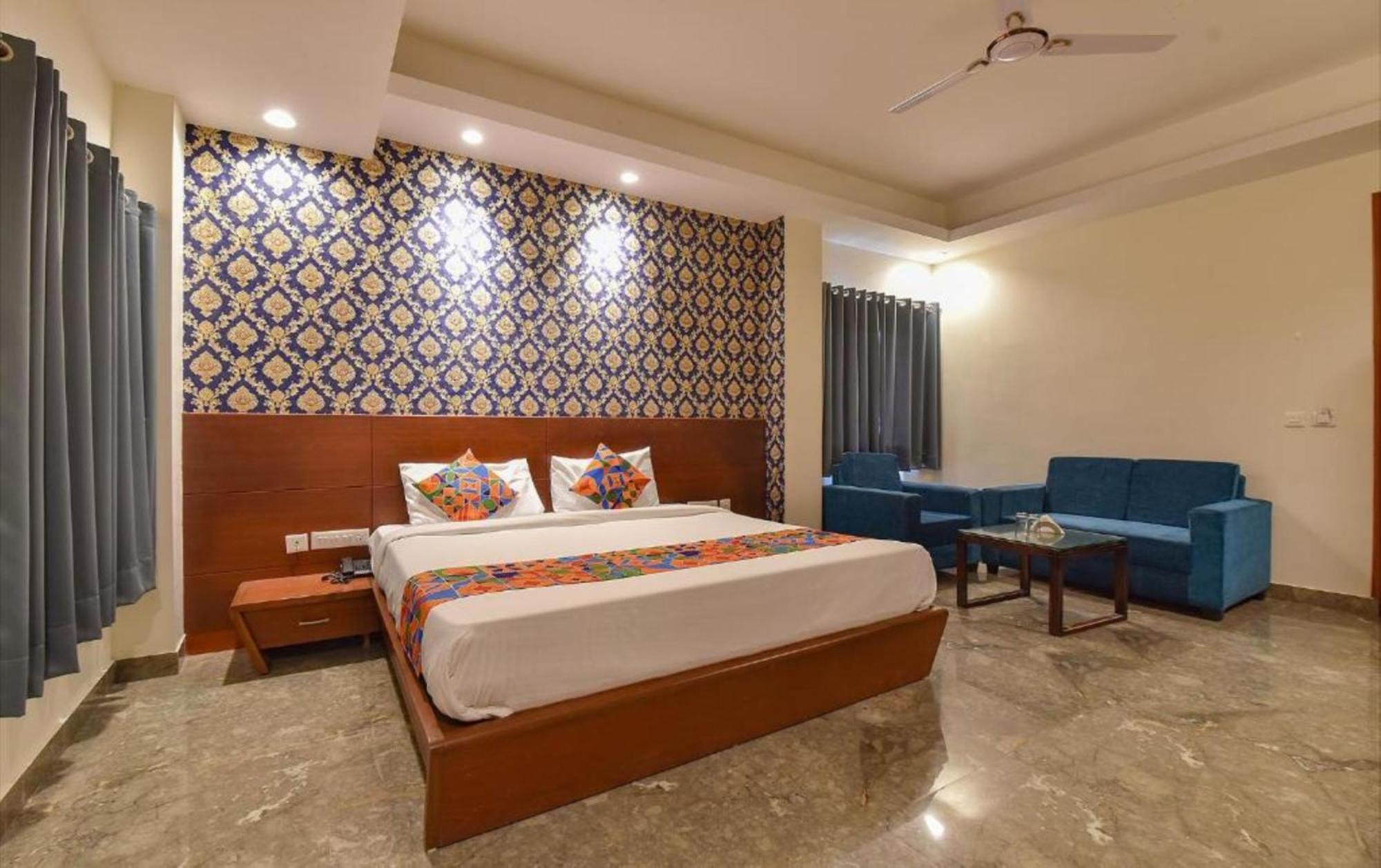 Wind Palace Hotel Jaipur Buitenkant foto