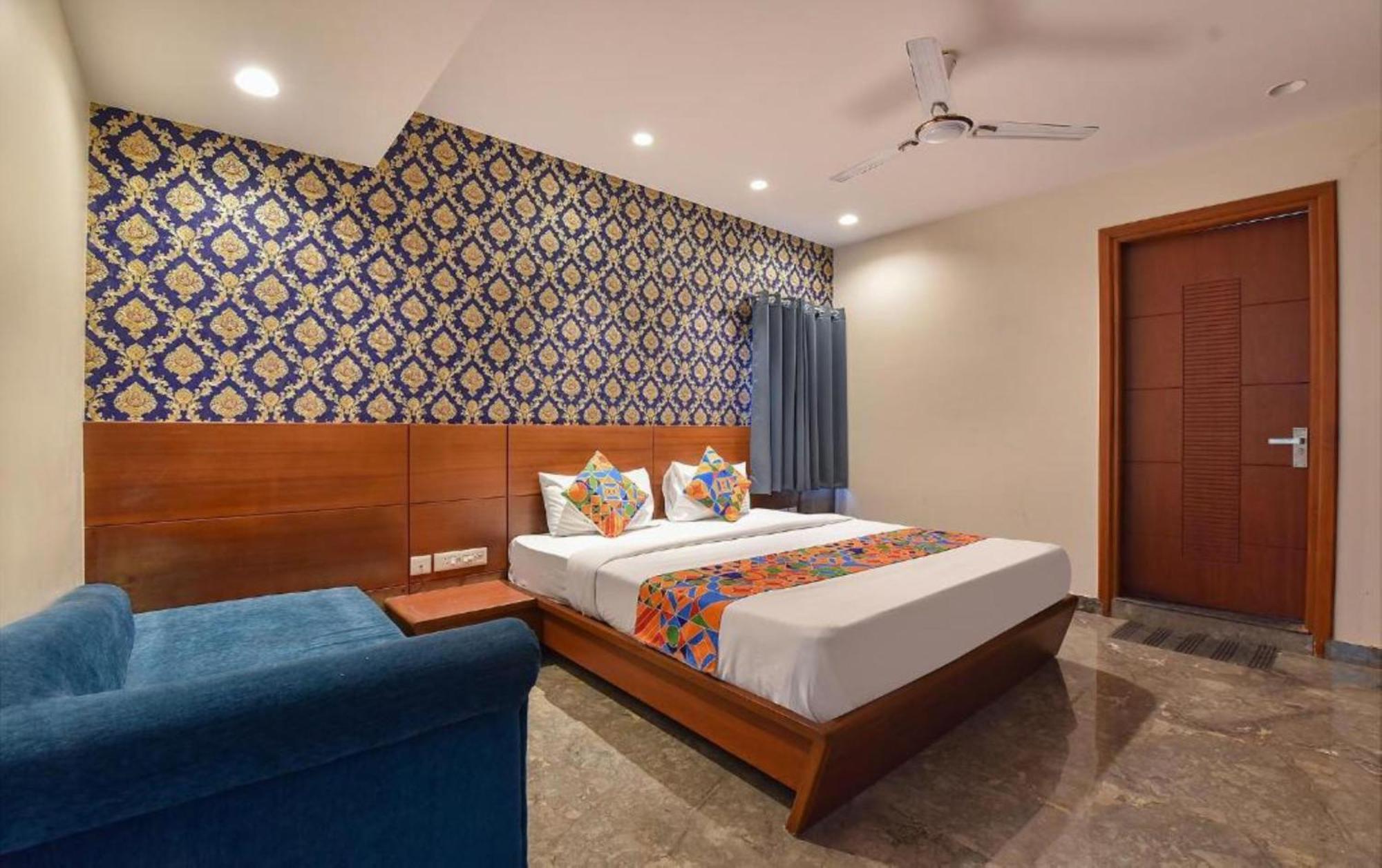 Wind Palace Hotel Jaipur Buitenkant foto